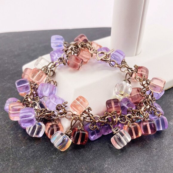 VINTAGE Purple and AB clear acrylic cube charm dangle bracelet ~ Cha-cha jewelry - Picture 5 of 9